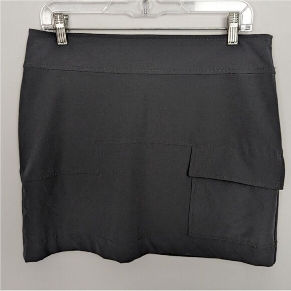 WOMENS SIZE 8 TITLE NINE ACTIVE HIKING SKIRT - Picture 1 of 6